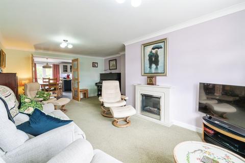 3 bedroom detached bungalow for sale, Ebbw Road, Caldicot