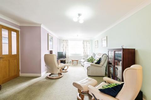 3 bedroom detached bungalow for sale, Ebbw Road, Caldicot