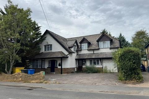 undefined, Datchet, Slough SL3