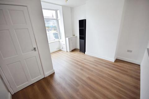 3 bedroom terraced house to rent, Hanley Road, Hanley