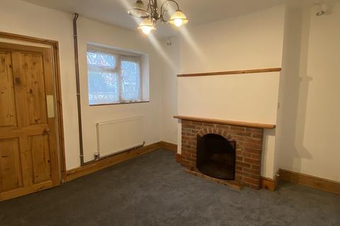 2 bedroom terraced house to rent, Manor Road, Hadley, Telford