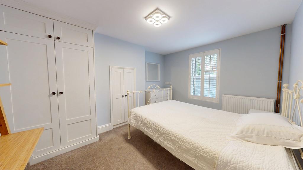 House in Cheltenham, Gloucestershire - More