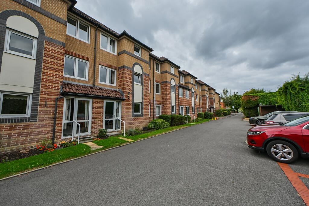 Apartment in Southampton - View 4
