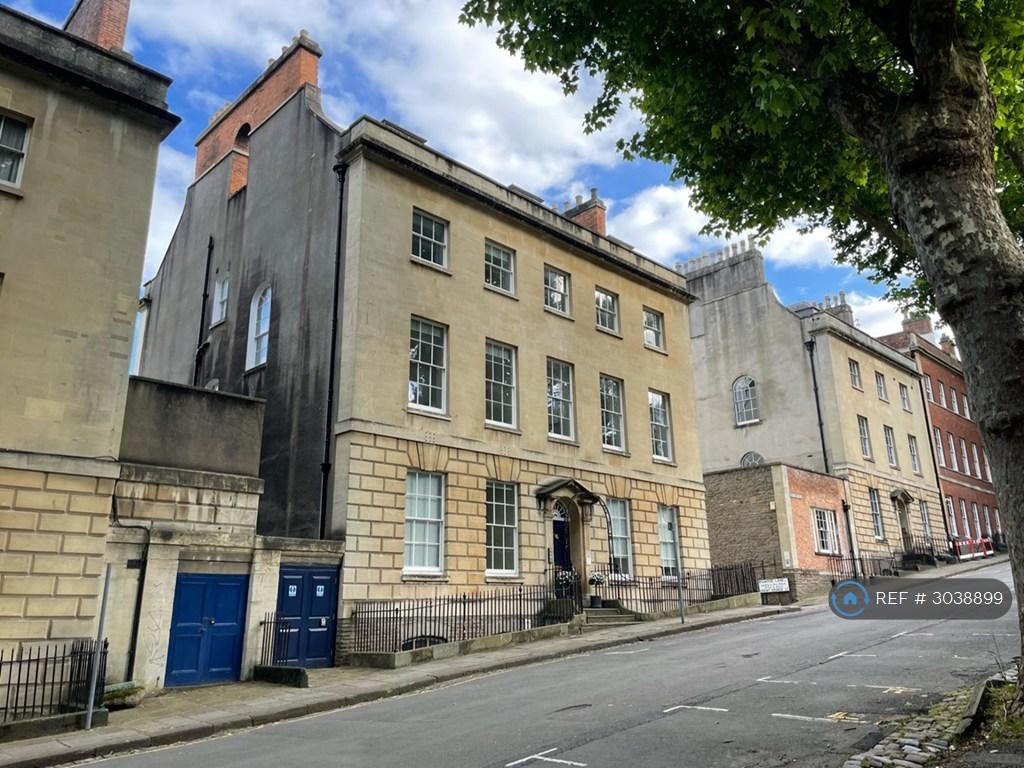 Apartment in Bristol - View 3