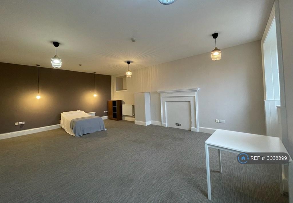 Apartment in Bristol - View 4