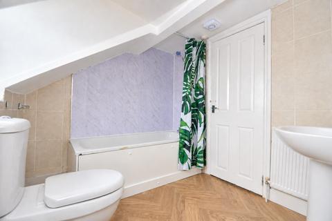 2 bedroom apartment to rent, Samuel Street, London