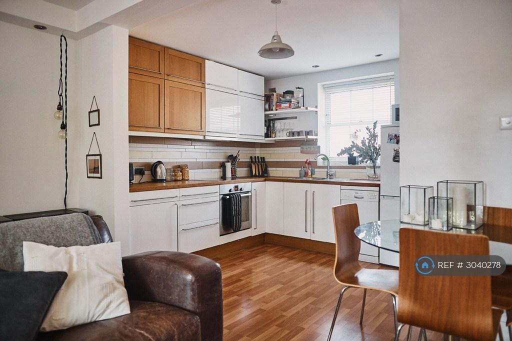 Apartment in London - More
