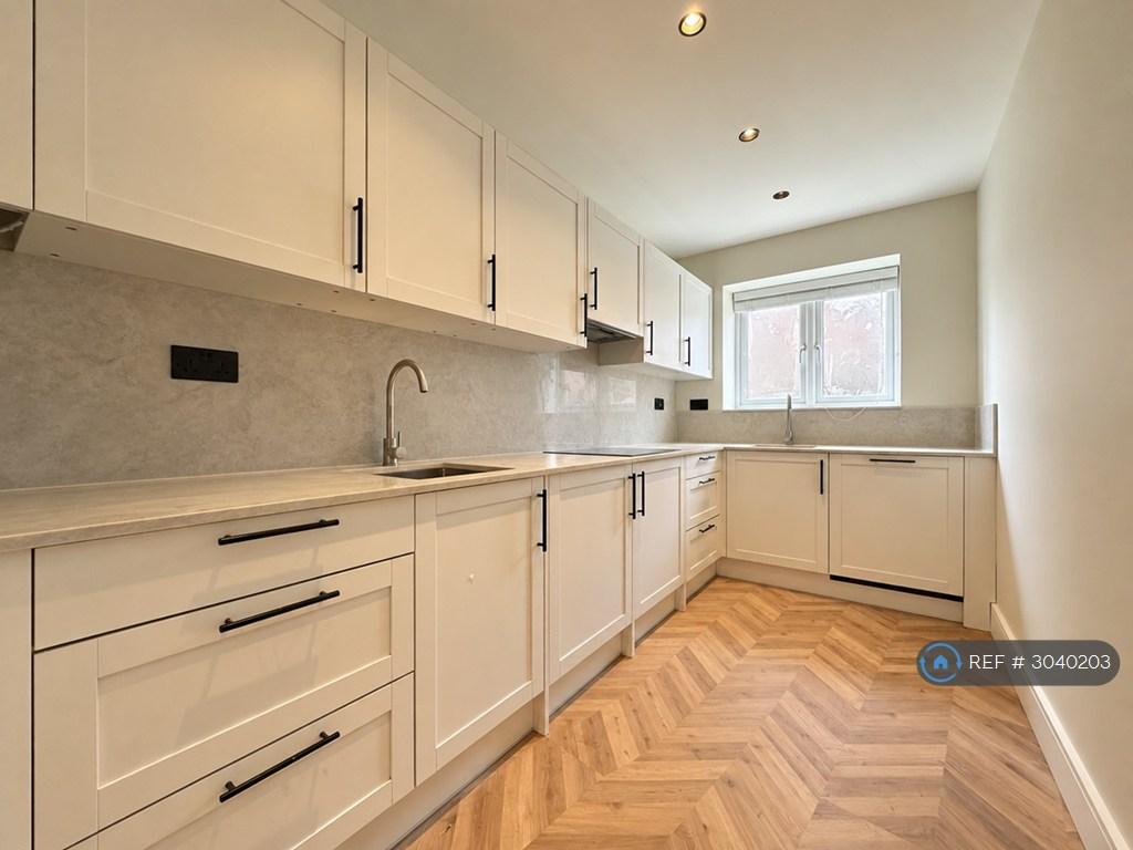 House in London - View 3