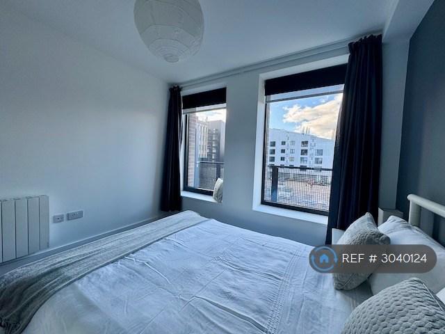 Apartment in Birmingham, West Midlands - View 5