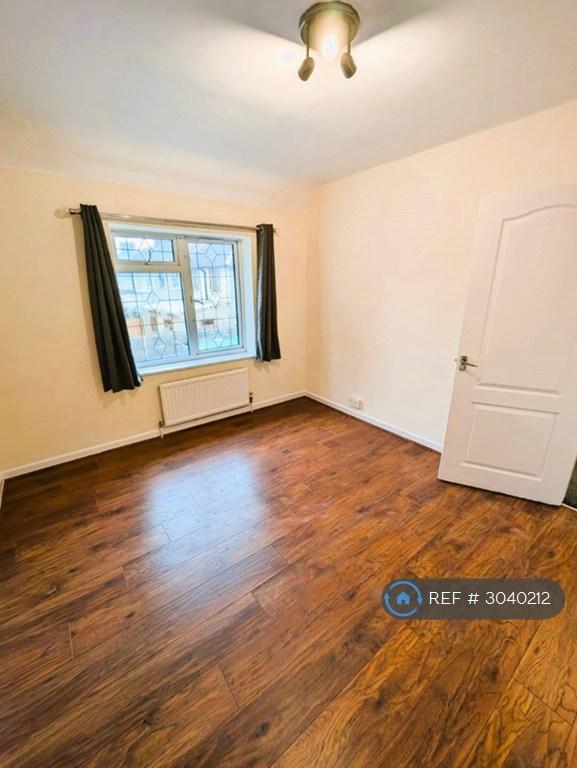 House in Dagenham - View 3