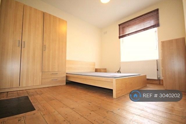 Apartment in London - View 3
