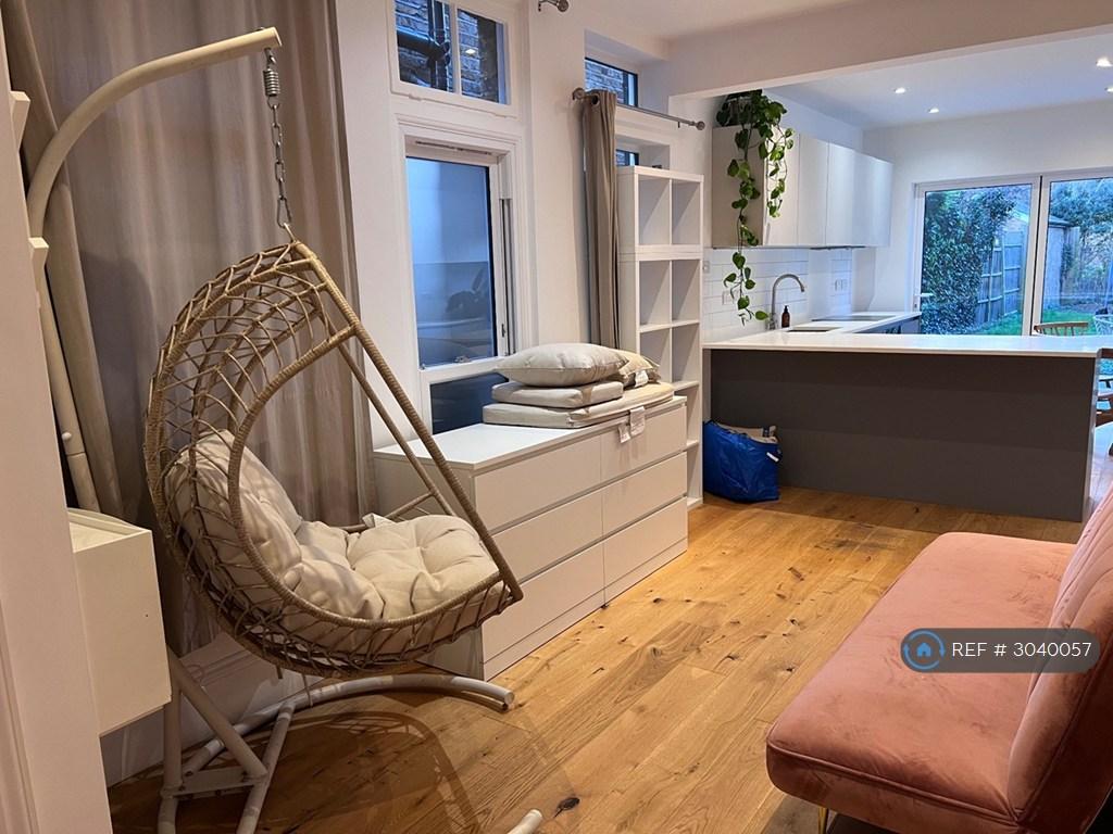 House in Kingston Upon Thames - View 2