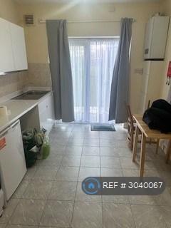 Apartment in London - View 3