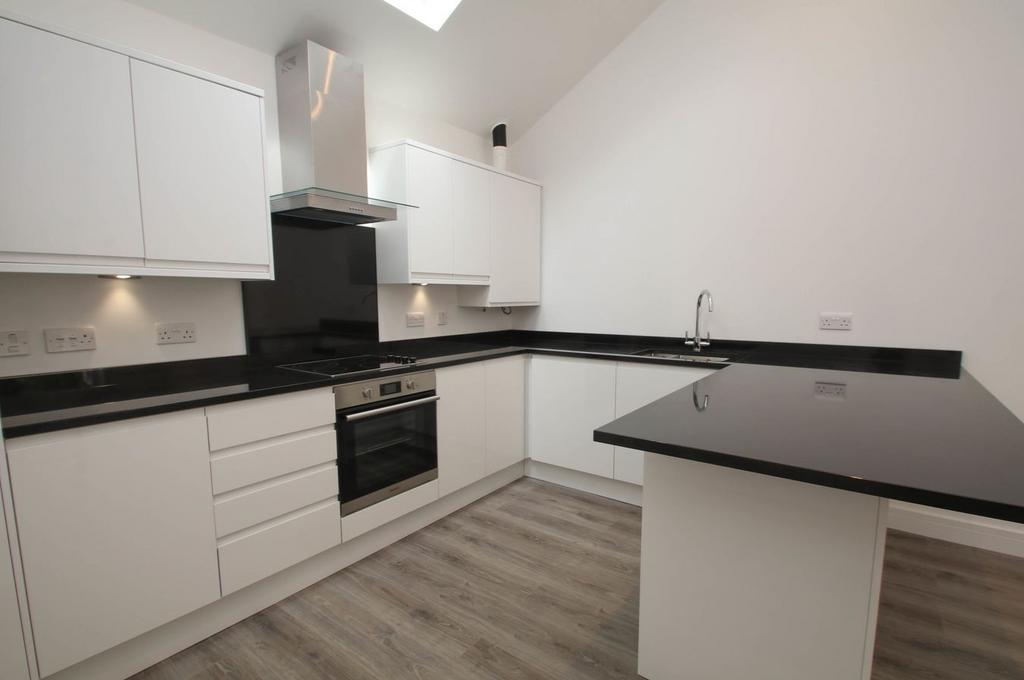 Apartment in Trafford, Ashton upon Mersey - View 2