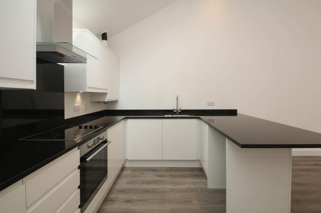Apartment in Trafford, Ashton upon Mersey - View 3