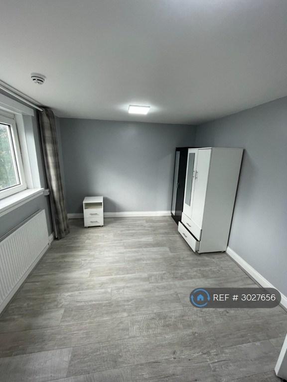 Apartment in London - View 2