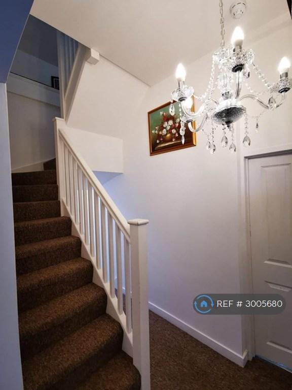 House in Brighton, Round Hill - View 2