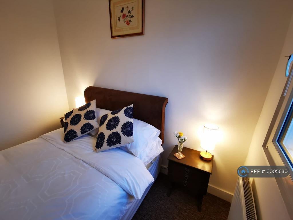 House in Brighton, Round Hill - View 5