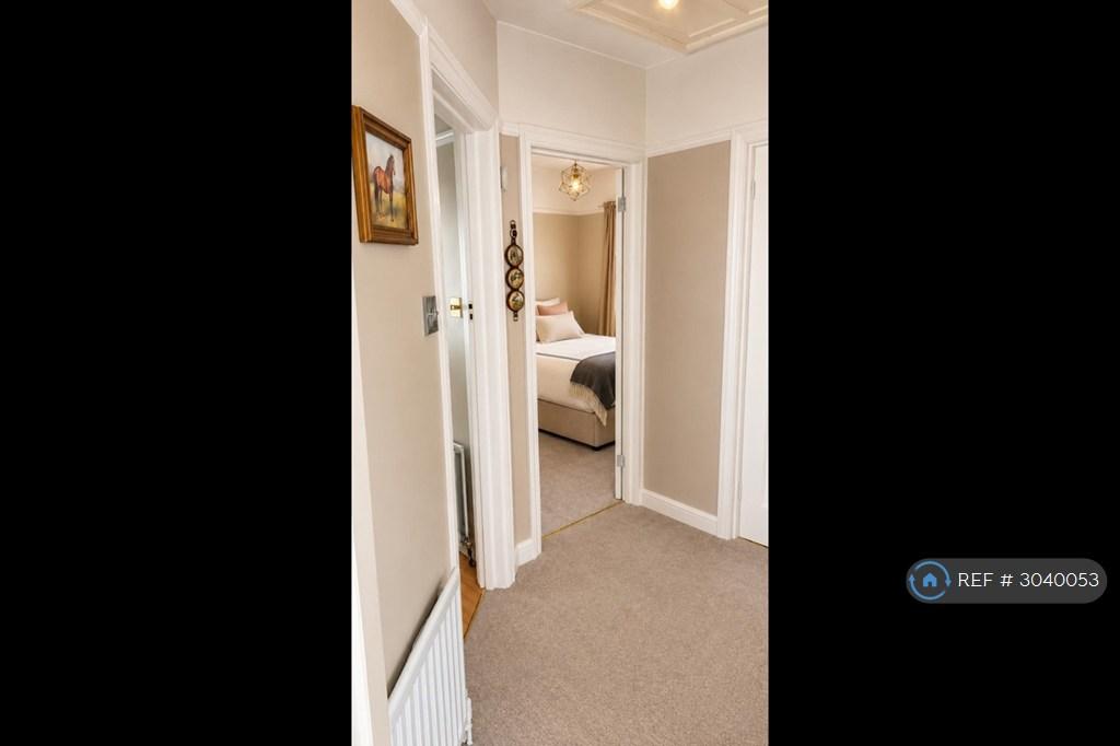 House in Orpington - More