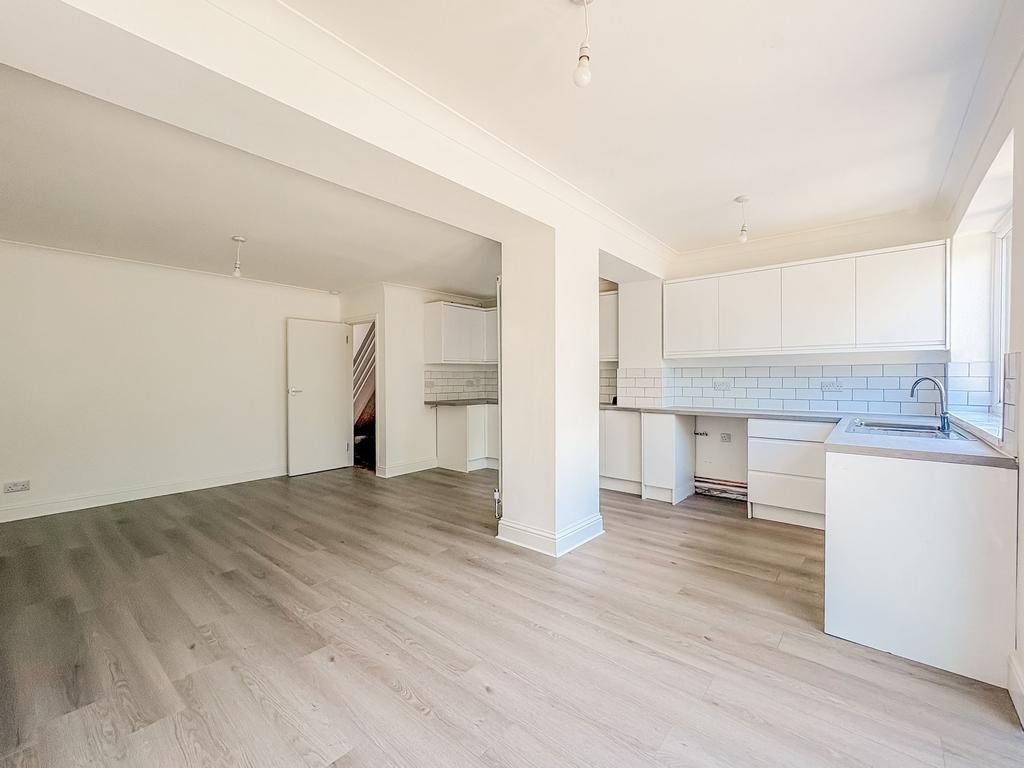 House in Romford - View 3