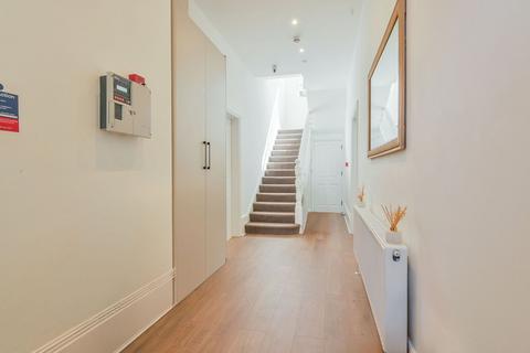 undefined, Mount Park Crescent, Ealing, London, W5