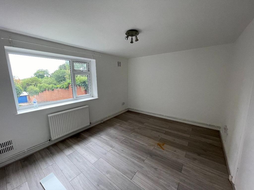 Apartment in London - View 3