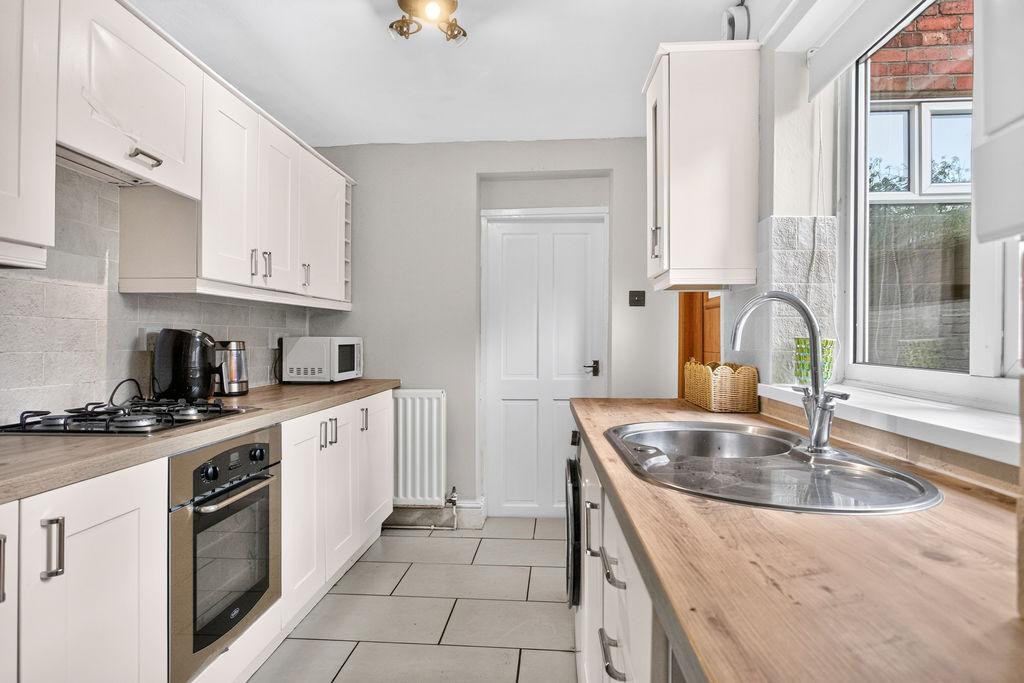 Apartment in Newcastle Upon Tyne - View 3