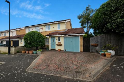 3 bedroom semi-detached house for sale, Bewick Park, Wallsend