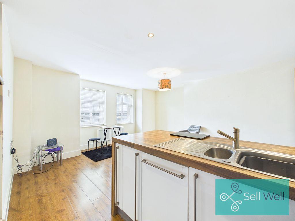 Apartment in Manchester - View 5