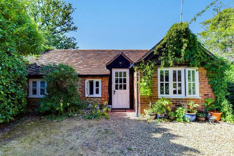 4 bedroom detached house for sale, 7 Gardeners Hill Road, Farnham GU10