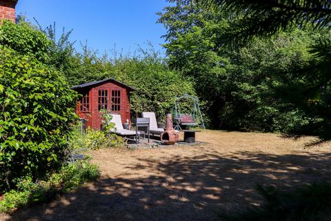4 bedroom detached house for sale, 7 Gardeners Hill Road, Farnham GU10