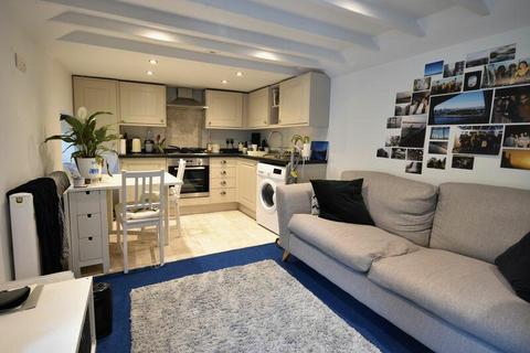 4 bedroom detached house for sale, 7 Gardeners Hill Road, Farnham GU10