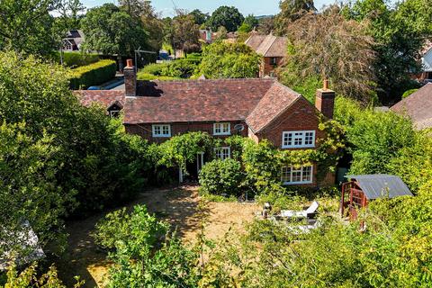 4 bedroom detached house for sale, 7 Gardeners Hill Road, Farnham GU10