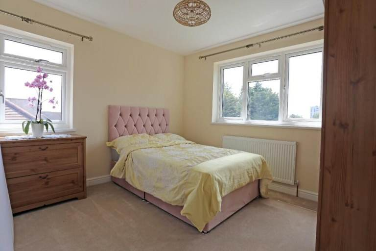 House in London - View 2