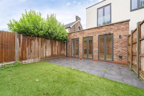 2 bedroom flat for sale, Selby Road, Anerley, London, SE20