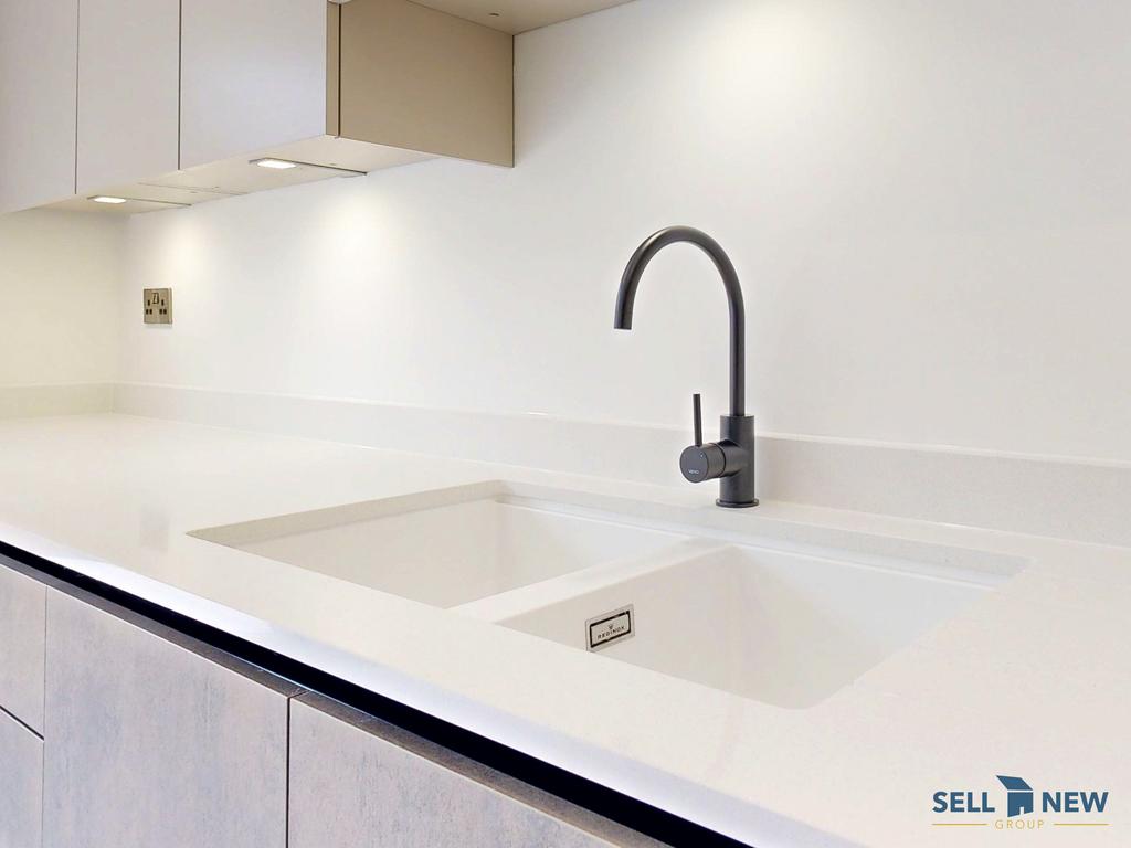 House in Hemel Hempstead - More