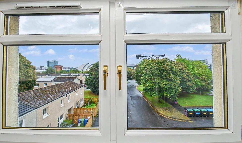 Apartment in City of Glasgow - More
