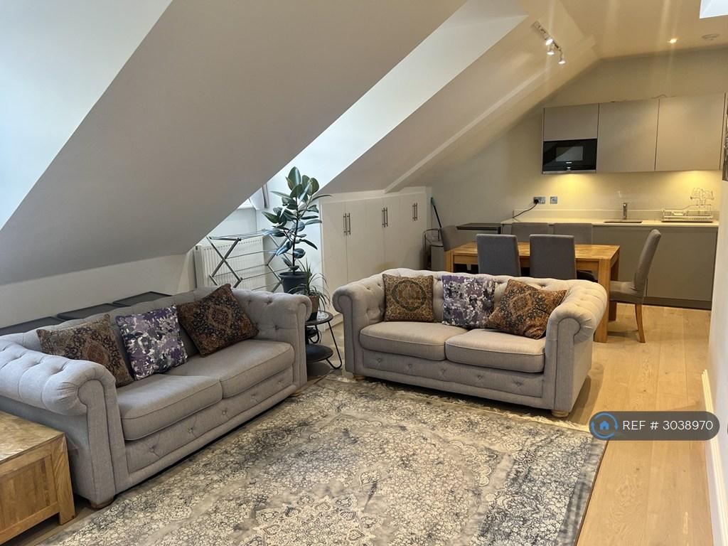 Apartment in Surbiton - View 2