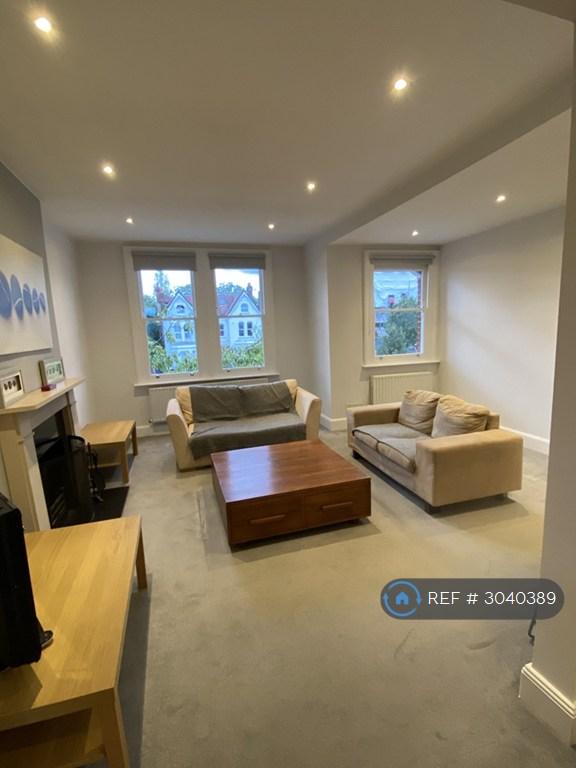 Apartment in London - View 2