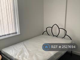 Apartment in Birmingham, West Midlands - View 2