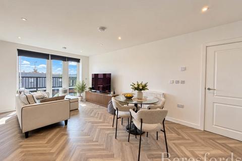 2 bedroom apartment for sale, Finlay Gardens, Hornchurch, RM12