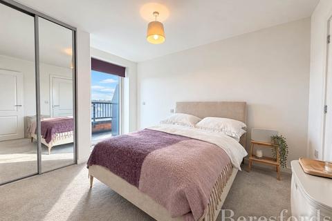 2 bedroom apartment for sale, Finlay Gardens, Hornchurch, RM12