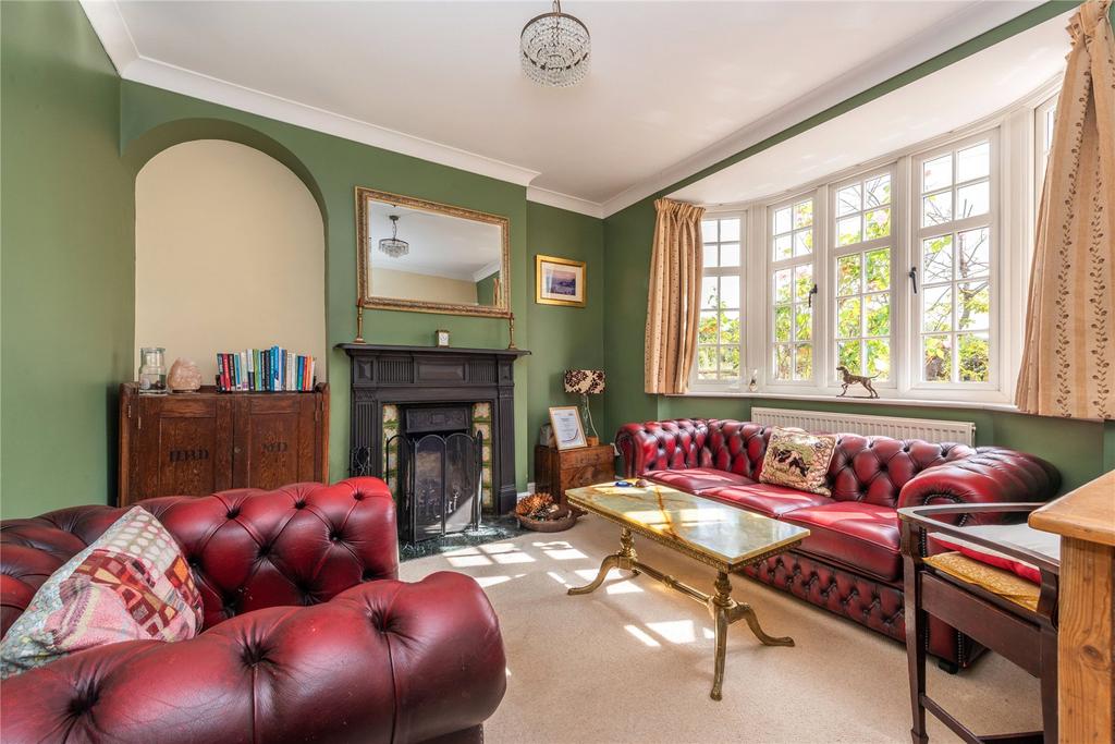 House in Dorking - View 5