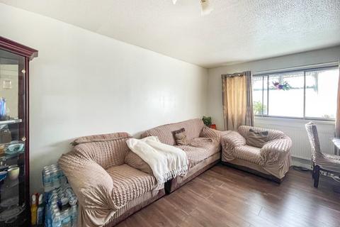 undefined, Tivoli Road, Hounslow TW4