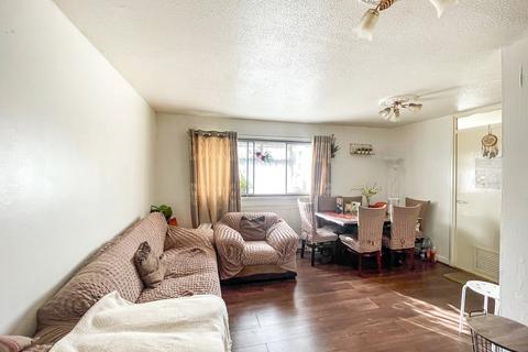 undefined, Tivoli Road, Hounslow TW4