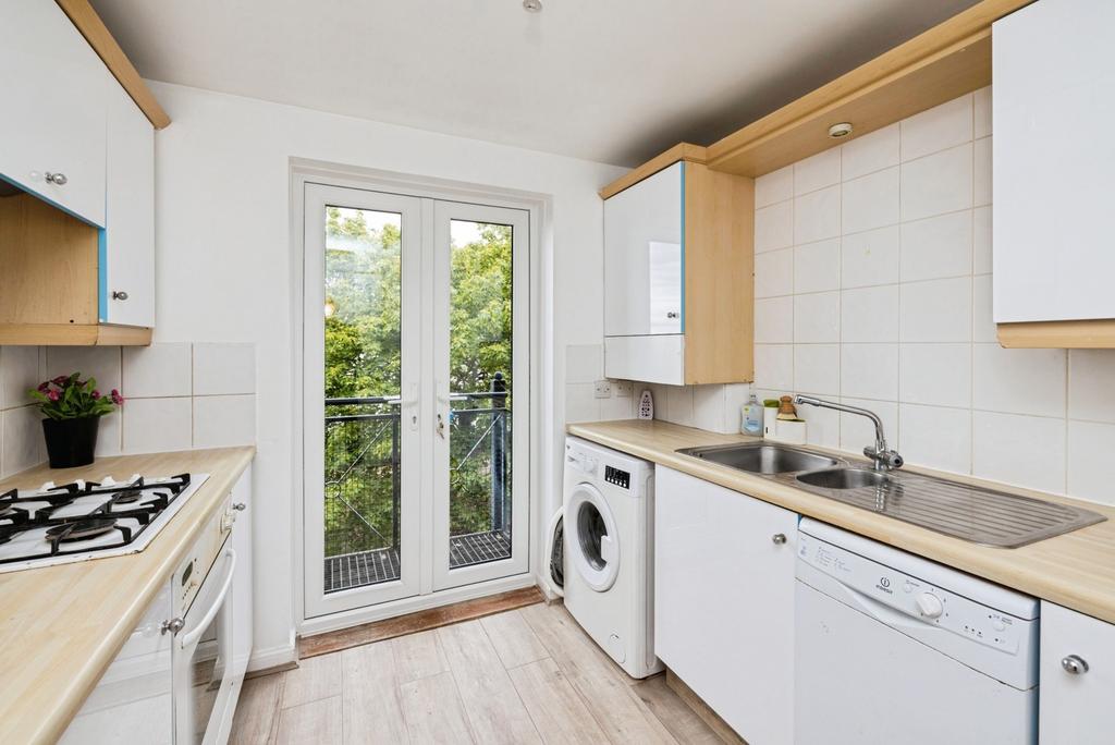 Apartment in London - More