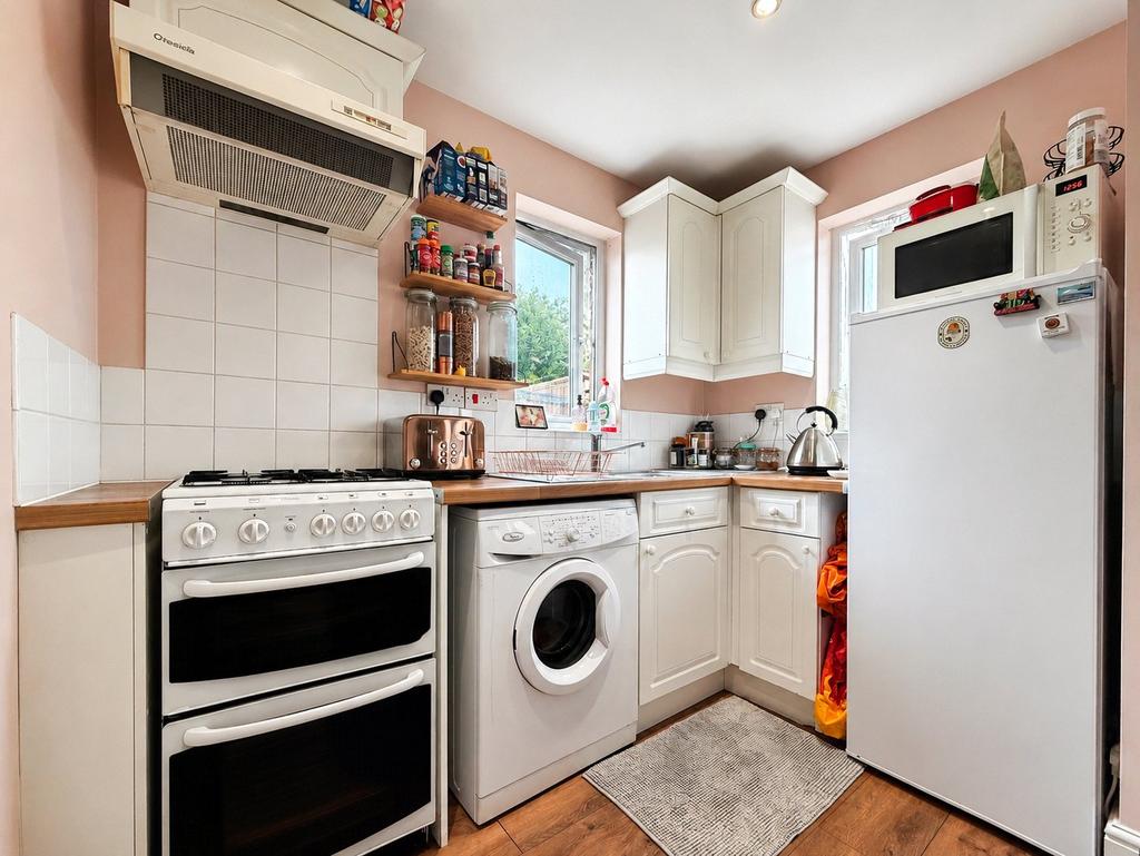 House in Reading, Holybrook - View 3
