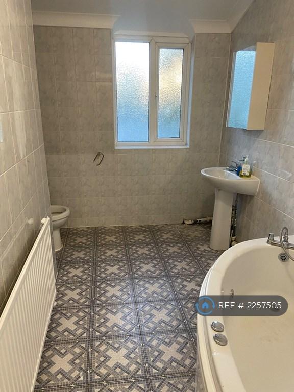 House in London - View 5