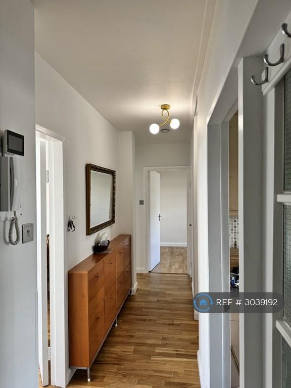 Apartment in London, Pimlico - View 3