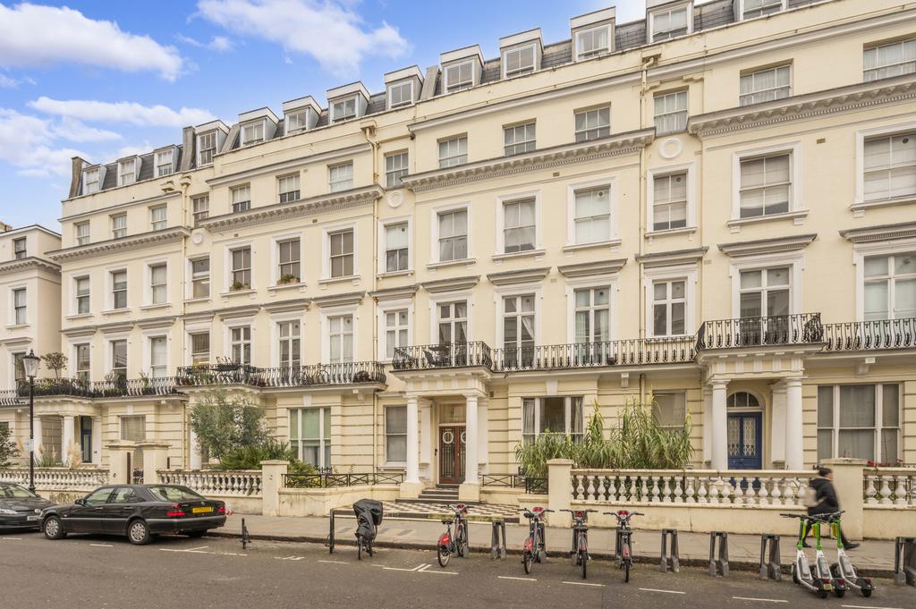 Apartment in London - More